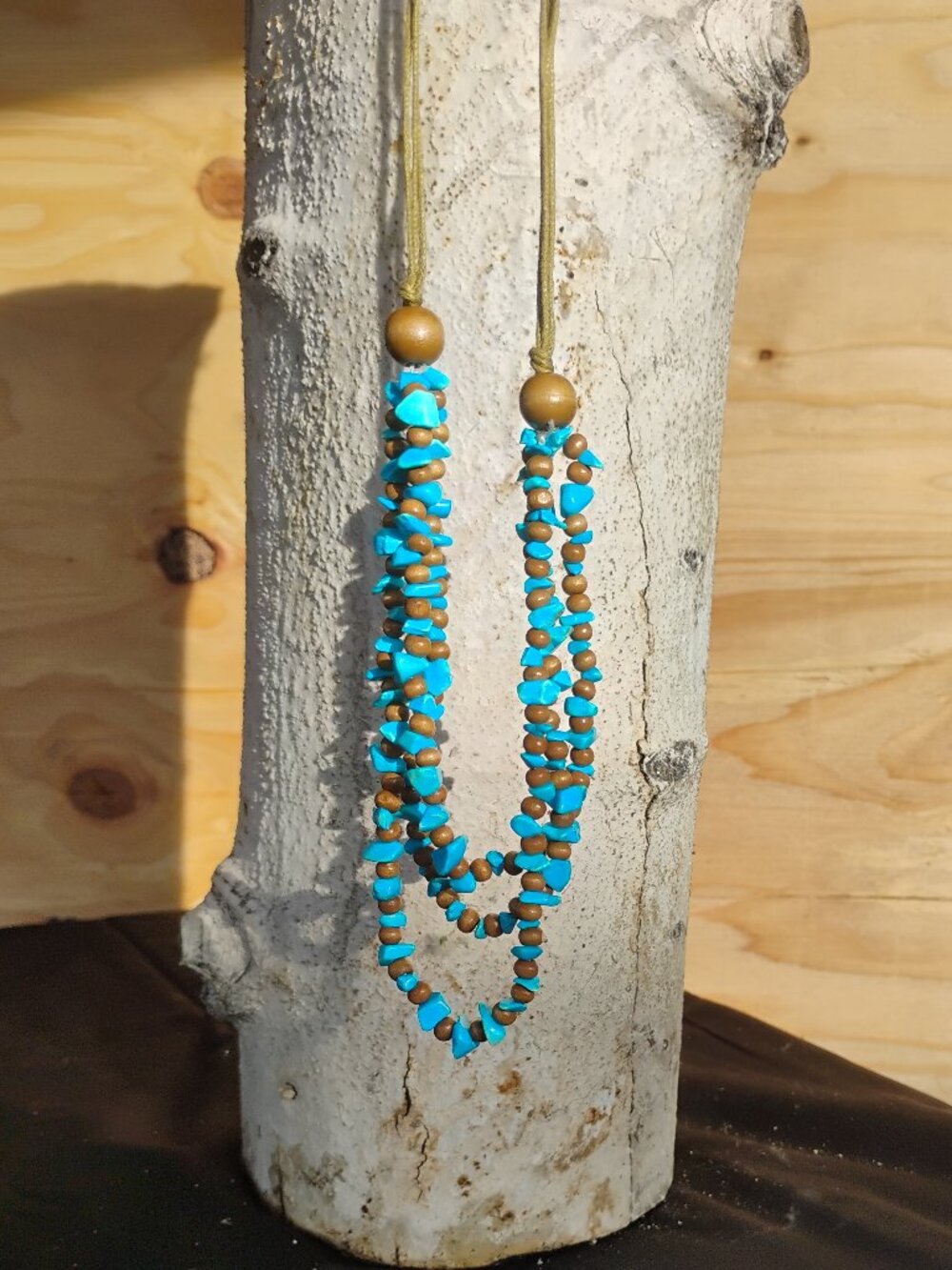 Leather Strap Faux Turquoise w/ Wooden Beads Choker Necklace